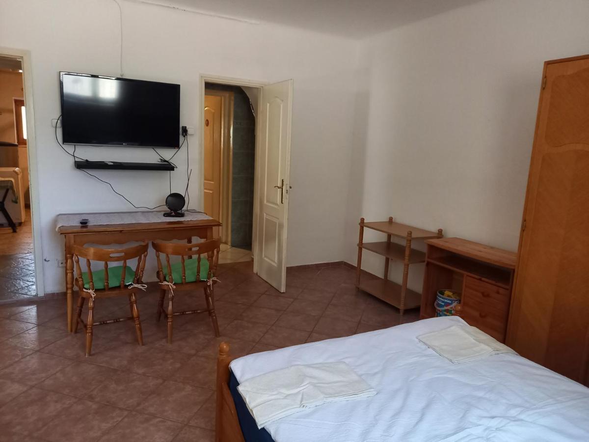 Flamingo Apartman Sopron Extérieur photo